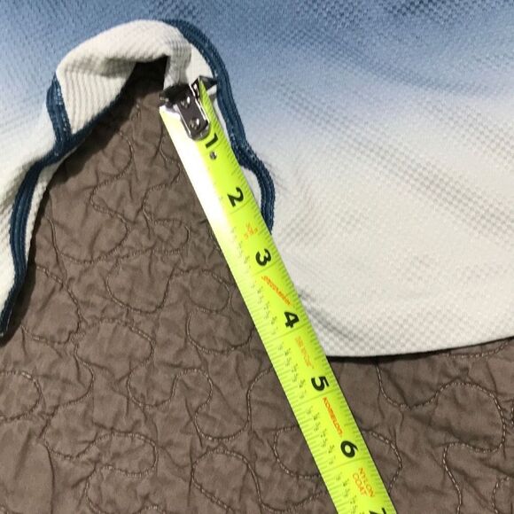 Pink Victoria’s Secret active shorts size S      A293￼ - Picture 5 of 5